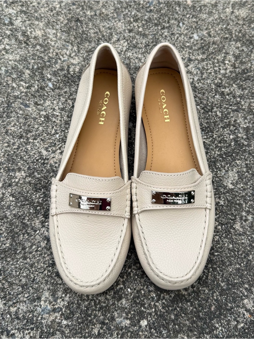 Coach Mona Driver Loafers | Women’s Size 6 | Powder Cream | Like New